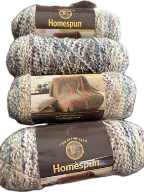 Lot Of 4 Skeins Of Lion Brand Homespun Yarn 315 Tudor